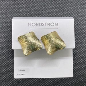 Earings